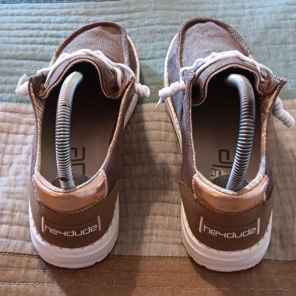 NWOT Hey Dude Wendy Corduroy Chestnut - Picture 7 of 16